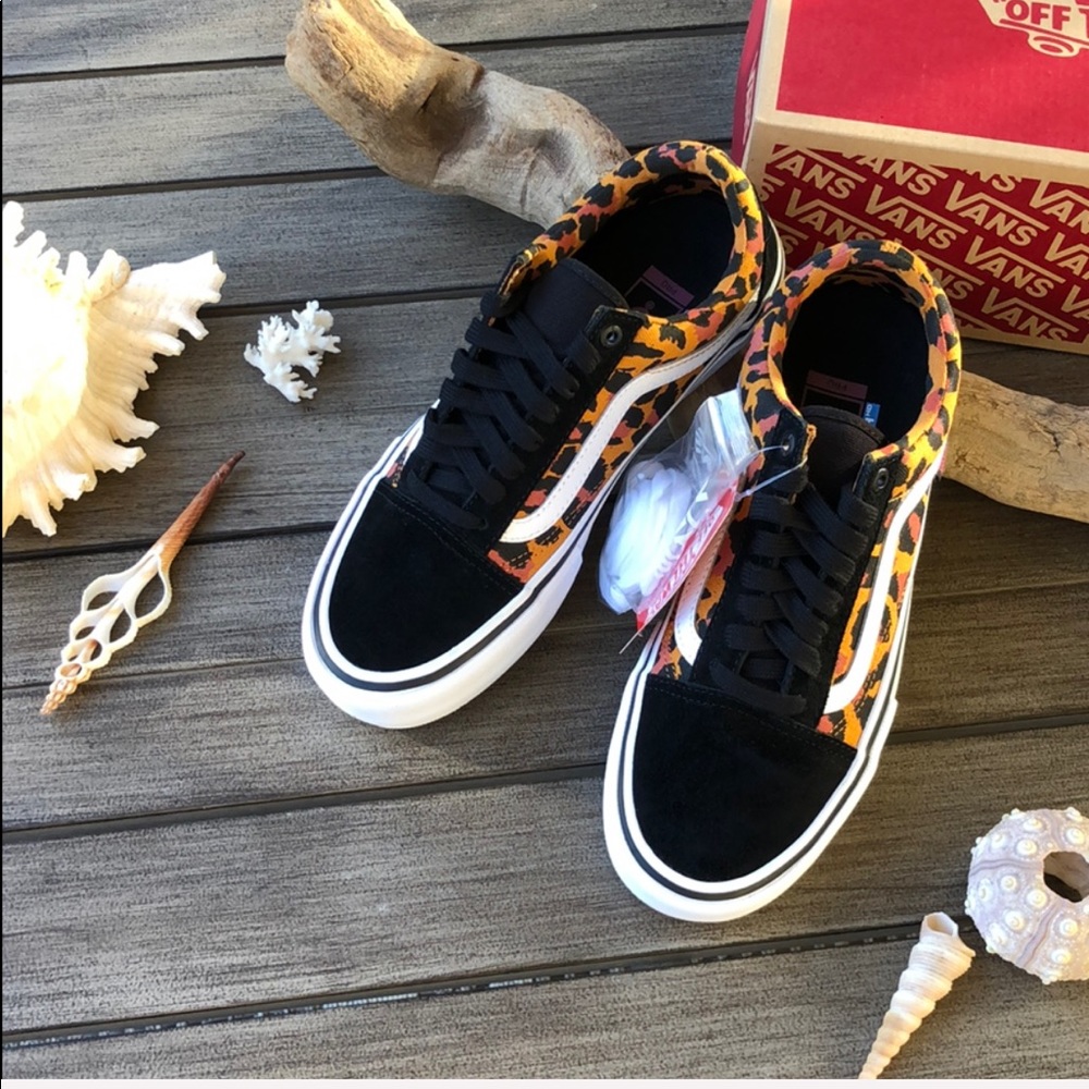 🌴🌼VANS- CHEETAH OLD SCHOOL SHOES🌼🌴 - Picture 5 of 12